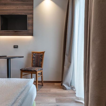 Hotel Ariston Levico Terme Exterior photo