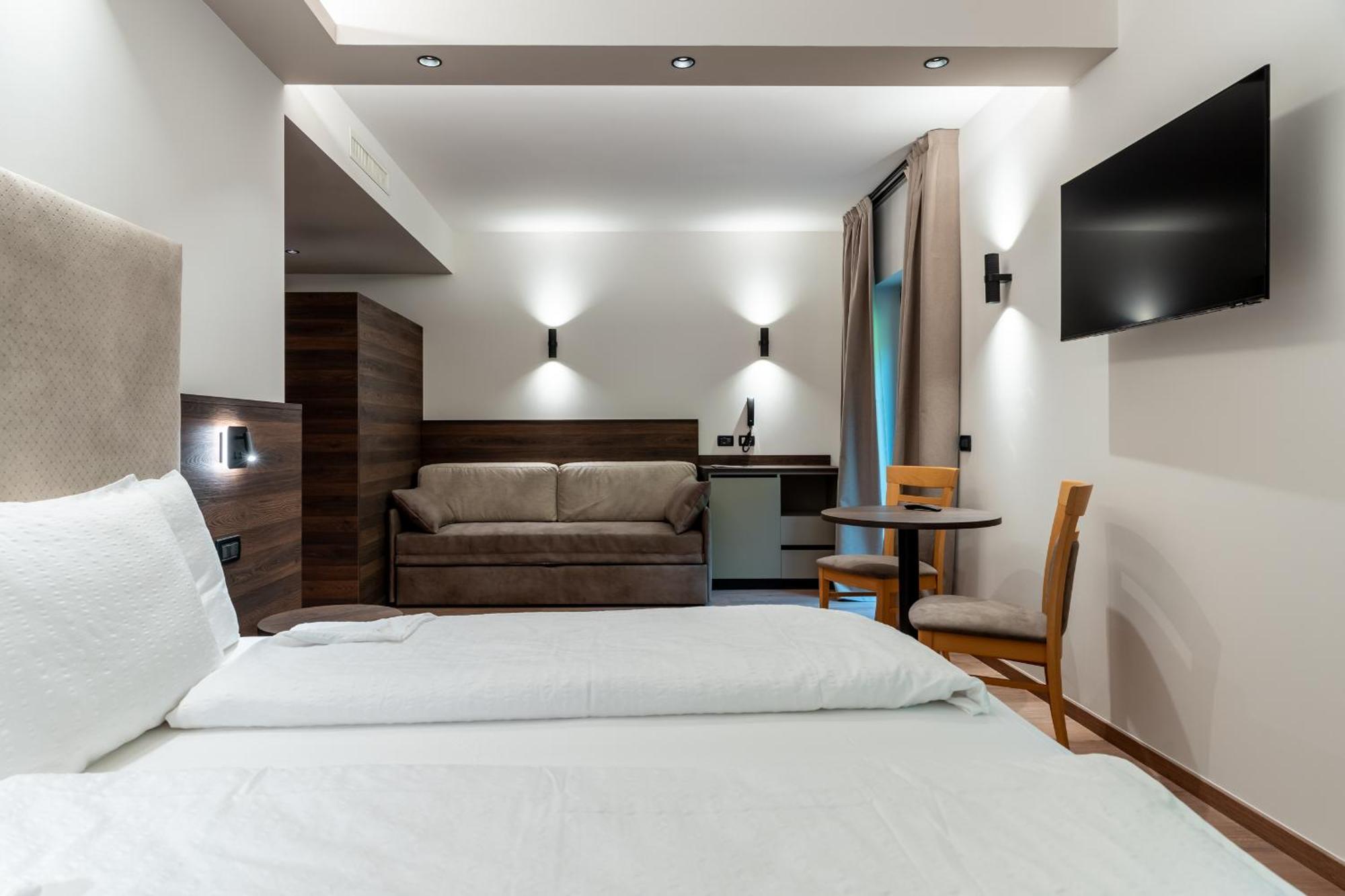 Hotel Ariston Levico Terme Exterior photo